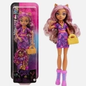 Mattel Monster High Clawdeen Wolf International Budget Fashion Doll